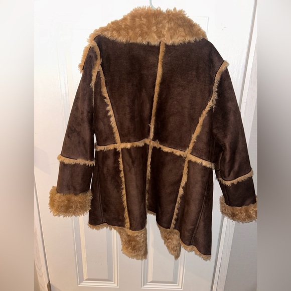 Fabulous Furs Chocolate and Caramel Teddy fur coat - Picture 5 of 5